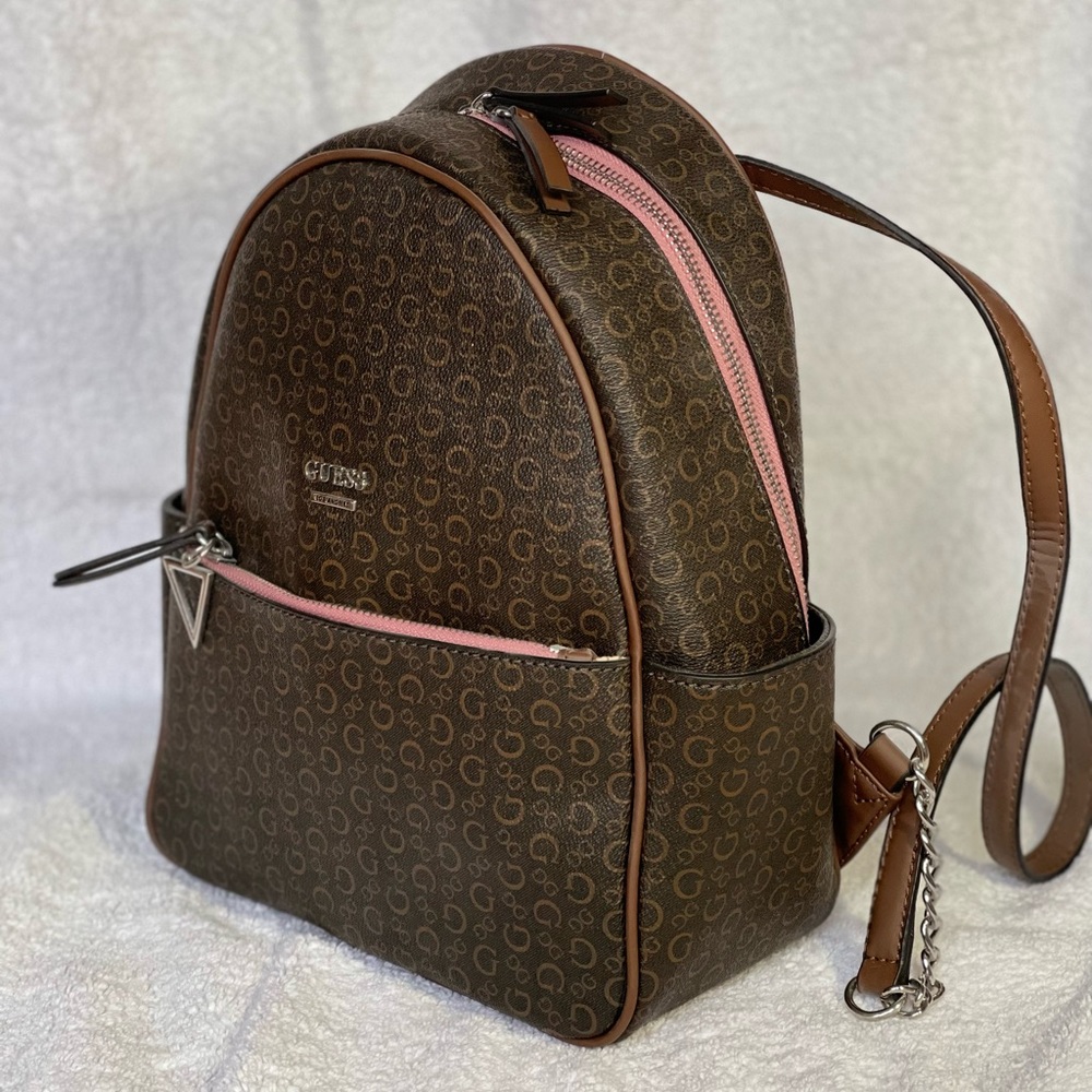 Back pack - Picture 2 of 2